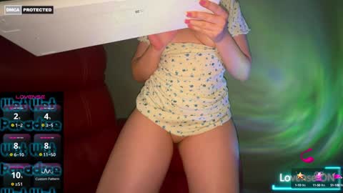 Snapshot of samanthaloves469902 chatting on 9, 12, 2024 Samanthaxoxo online show from 9, 12, 2024