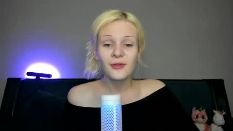 Snapshot of samanthamiasnik1 chatting on 5, 3, 2025 Samantha online show from 5, 3, 2025