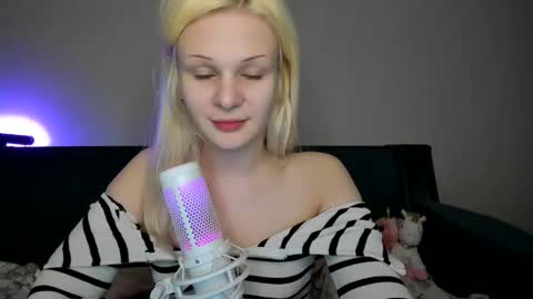 Snapshot of samanthamiasnik1 chatting on 6, 3, 2025 Samantha online show from 6, 3, 2025