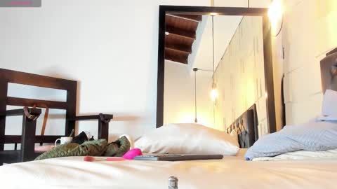 Snapshot of samanthamilan chatting on 30, 11, 2025 Alejandra online show from 30, 11, 2025