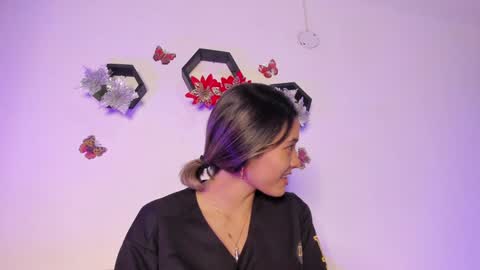 Snapshot of samara_jonnes_ chatting on 14, 1, 2025 Samara is my name a pleasure delighted that you are here leave your thumb up it is important to me online show from 14, 1, 2025