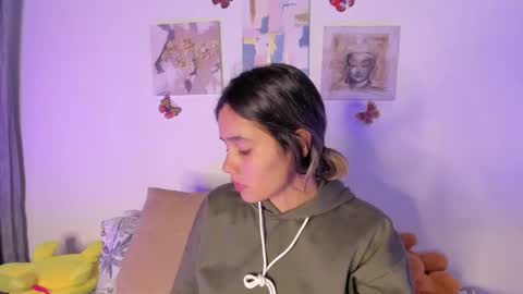 Snapshot of samara_jonnes_ chatting on 25, 1, 2025 Samara is my name a pleasure delighted that you are here leave your thumb up it is important to me online show from 25, 1, 2025