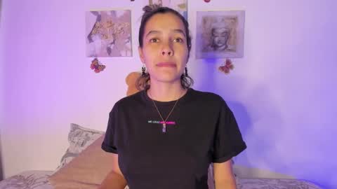 Snapshot of samara_jonnes_ chatting on 7, 2, 2025 Samara is my name a pleasure delighted that you are here leave your thumb up it is important to me online show from 7, 2, 2025