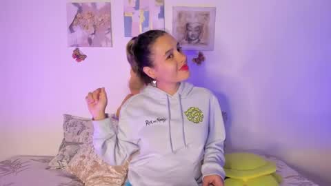 Snapshot of samara_jonnes_ chatting on 10, 2, 2025 Samara is my name a pleasure delighted that you are here leave your thumb up it is important to me online show from 10, 2, 2025