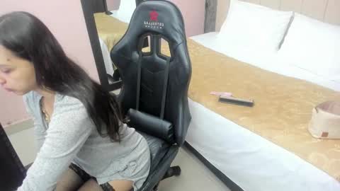 Snapshot of samarha_xue chatting on 18, 2, 2025 Sara online show from 18, 2, 2025