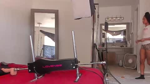 Yaya online show from 25, 3, 2026