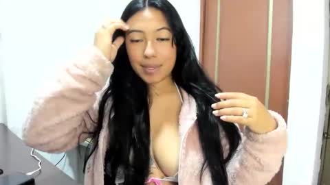 Snapshot of sami_cutte chatting on 28, 12, 2024 sami_cutte online show from 28, 12, 2024