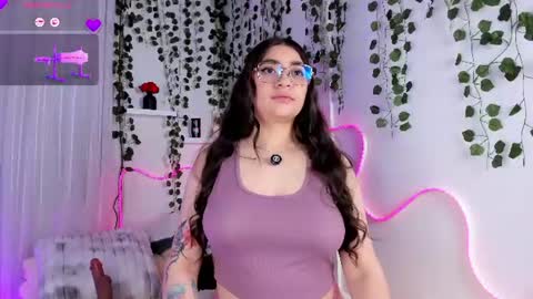 Snapshot of samii_evanns chatting on 4, 7, 2026 Samii Evans online show from 4, 7, 2026