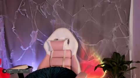 Snapshot of samii_monroe chatting on 6, 11, 2025 Sam online show from 6, 11, 2025