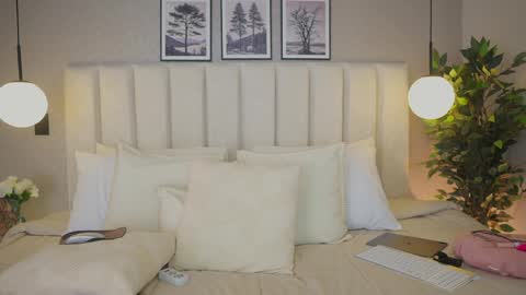 Ana online show from 10, 4, 2026