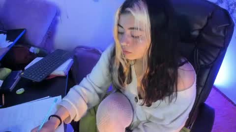   online show from 11, 2, 2025