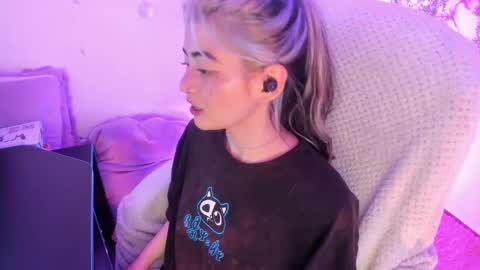   online show from 10, 3, 2025