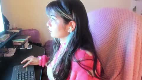   online show from 5, 10, 2025