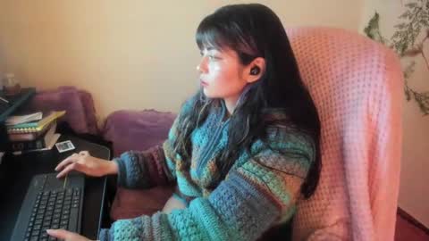   online show from 7, 10, 2025