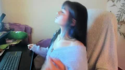   online show from 29, 10, 2025