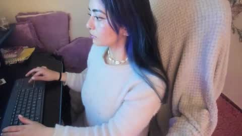   online show from 8, 11, 2025