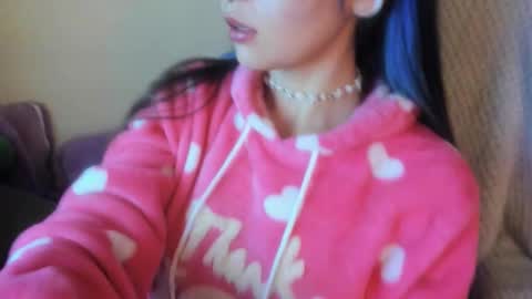   online show from 22, 12, 2025