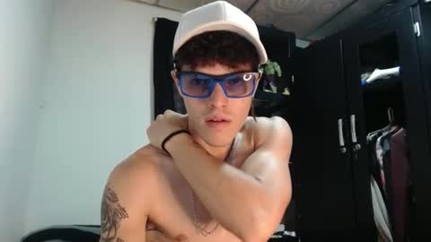 Snapshot of sammytop22 chatting on 16, 10, 2025 sammy model independiente online show from 16, 10, 2025