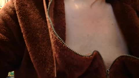 Snapshot of samsenior70 chatting on 9, 11, 2025 Sam online show from 9, 11, 2025