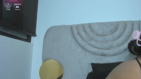 Snapshot of samy_grey01 chatting on 22, 12, 2025 S A M Y G R E Y online show from 22, 12, 2025