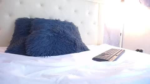 Snapshot of samy_moore14 chatting on 20, 11, 2025 S A M A N T H A online show from 20, 11, 2025