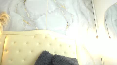 Snapshot of samy_moore14 chatting on 14, 12, 2025 S A M A N T H A online show from 14, 12, 2025