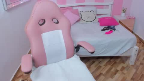 Snapshot of samy_ross_ chatting on 4, 10, 2025 Find me at when im offline here. online show from 4, 10, 2025