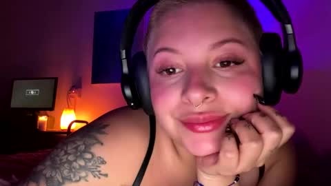 Snapshot of samymoon3 chatting on 19, 12, 2025 Samymoon online show from 19, 12, 2025