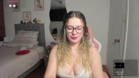 Snapshot of samysweet_8 chatting on 2, 8, 2026 Samanta online show from 2, 8, 2026