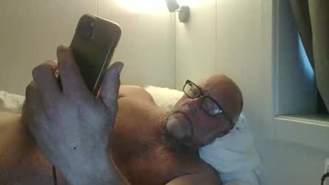 Snapshot of sandnesrune523 chatting on 17, 5, 2026 sandnesrune523 online show from 17, 5, 2026