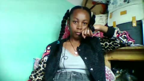 sandra1253099 online show from 3, 10, 2025