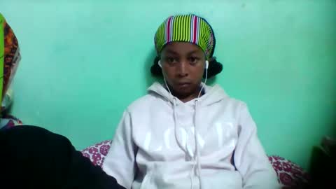 sandra1253099 online show from 1, 12, 2025