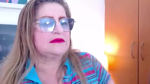 Snapshot of sandra_20_ chatting on 11, 10, 2025 SANDRA online show from 11, 10, 2025