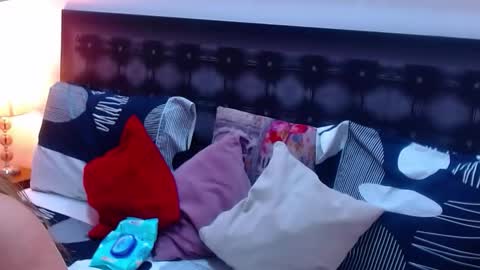 Snapshot of sandra_20_ chatting on 26, 10, 2025 SANDRA online show from 26, 10, 2025