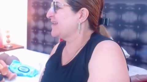 Snapshot of sandra_20_ chatting on 19, 11, 2025 SANDRA online show from 19, 11, 2025