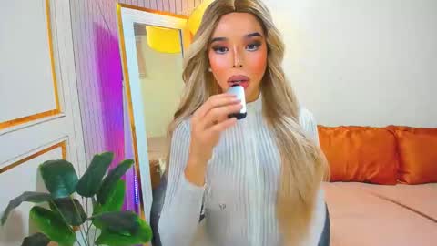 Sandra Hornball online show from 30, 11, 2025