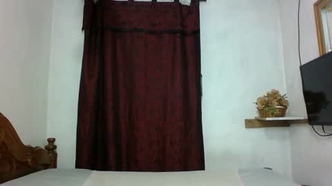 Snapshot of sandra_milly chatting on 21, 11, 2025 sandra online show from 21, 11, 2025