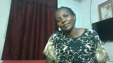 Snapshot of sandra_milly chatting on 19, 12, 2025 sandra online show from 19, 12, 2025