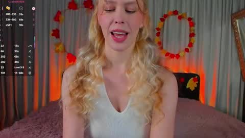 Snapshot of sandra_tender_ chatting on 8, 11, 2025 Sandra online show from 8, 11, 2025