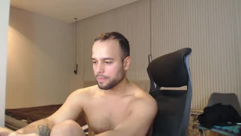 Snapshot of sandro_best chatting on 28, 1, 2025 DeAlex online show from 28, 1, 2025