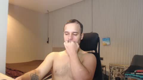 Snapshot of sandro_best chatting on 5, 2, 2025 DeAlex online show from 5, 2, 2025