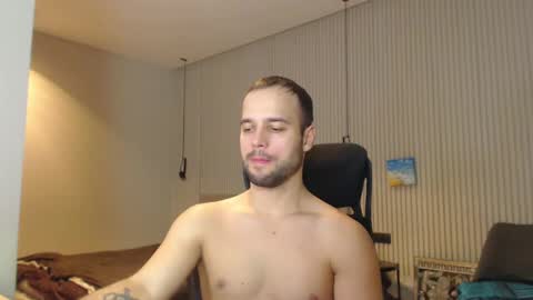 Snapshot of sandro_best chatting on 10, 2, 2025 DeAlex online show from 10, 2, 2025
