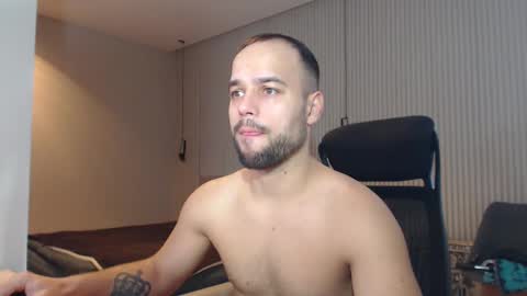 Snapshot of sandro_best chatting on 18, 2, 2025 DeAlex online show from 18, 2, 2025