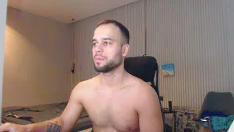 Snapshot of sandro_best chatting on 21, 2, 2025 DeAlex online show from 21, 2, 2025