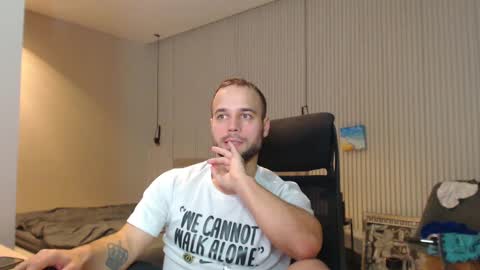 Snapshot of sandro_best chatting on 22, 2, 2025 DeAlex online show from 22, 2, 2025