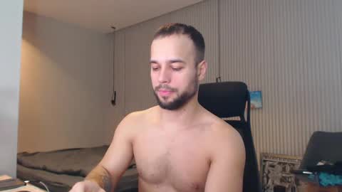 Snapshot of sandro_best chatting on 28, 2, 2025 DeAlex online show from 28, 2, 2025