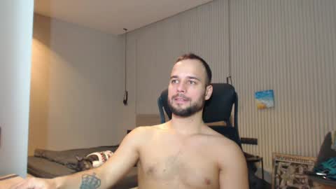Snapshot of sandro_best chatting on 1, 3, 2025 DeAlex online show from 1, 3, 2025