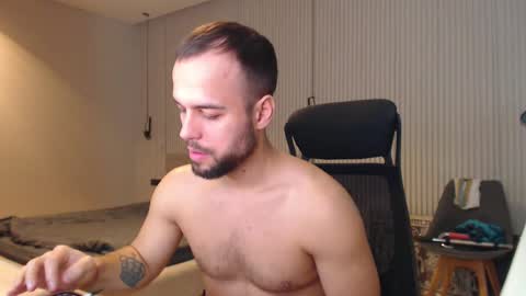 Snapshot of sandro_best chatting on 4, 3, 2025 DeAlex online show from 4, 3, 2025