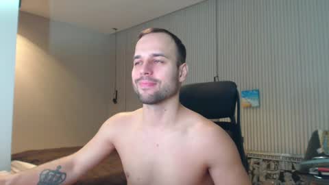 Snapshot of sandro_best chatting on 8, 3, 2025 DeAlex online show from 8, 3, 2025