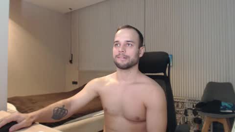 Snapshot of sandro_best chatting on 11, 3, 2025 DeAlex online show from 11, 3, 2025